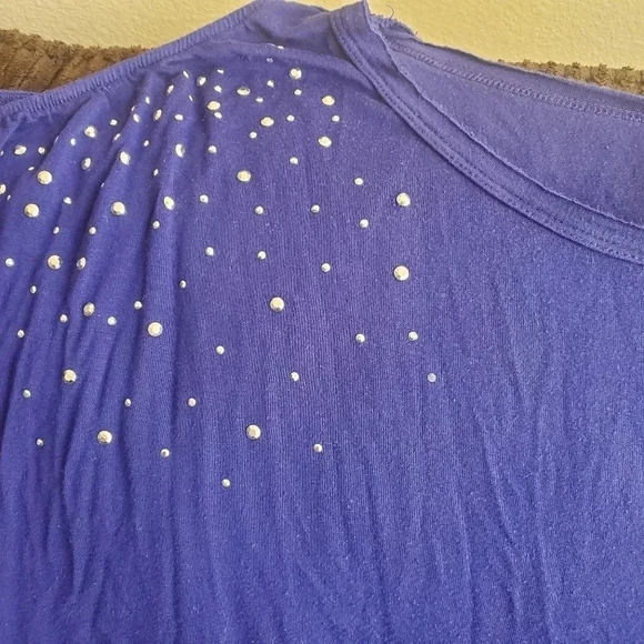 Bold elements size medium shirt - Picture 3 of 5